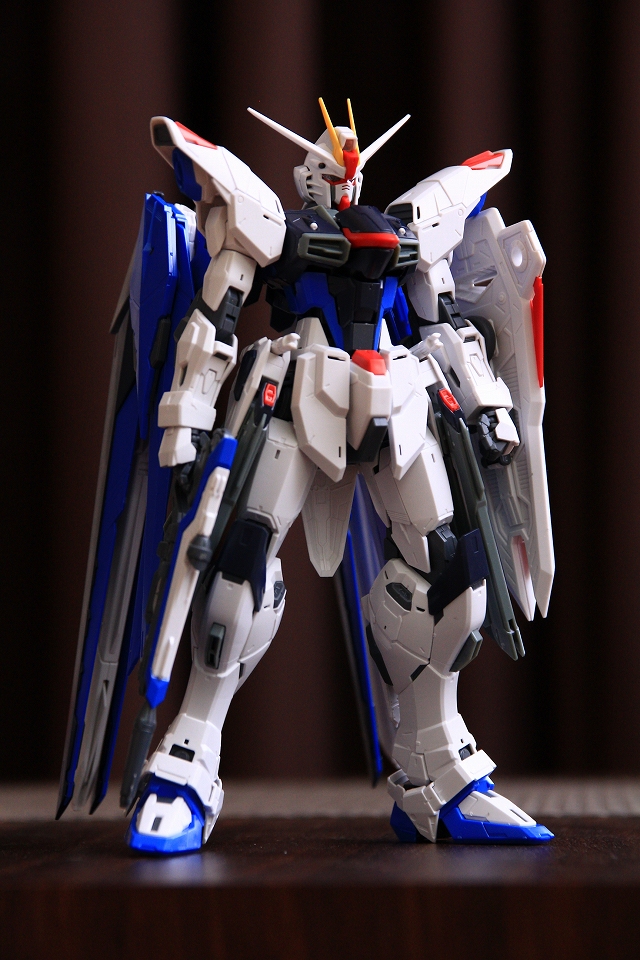 MG　フリーダム　ガンダム　Ver. 2.0　SEED　ガンプラ　完成品