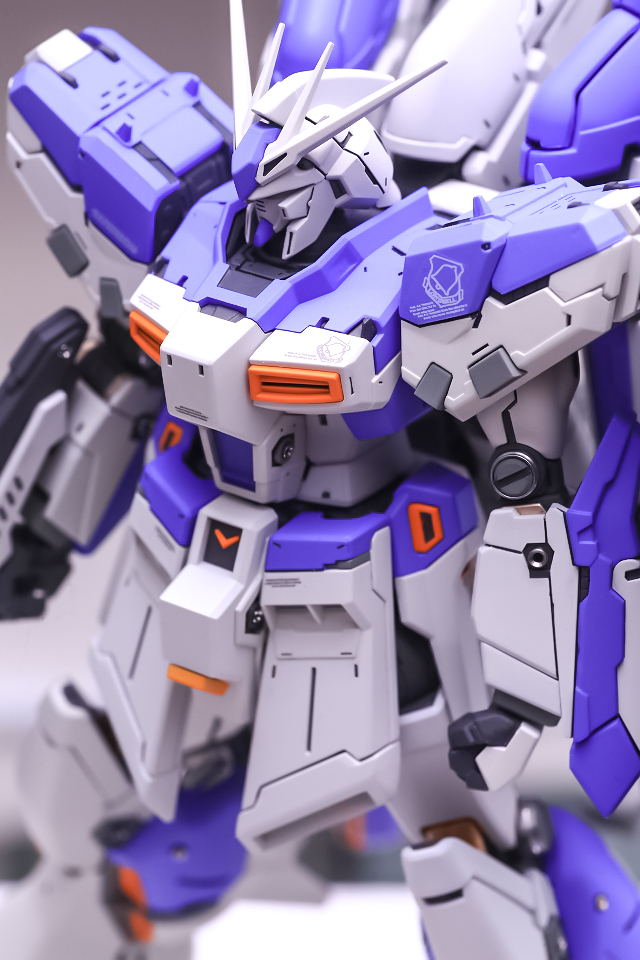 RG・HIニューガンダム完成品-