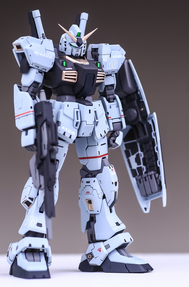 再入荷定番ガンダム ガンプラ 完成品 RG 1/144 ガンダムMK-Ⅱ エゥーゴ仕様 完成品